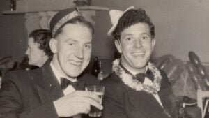 Producing Colorful Torches in Minecraft