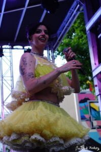 Tricks to Finding a BF in Roblox Tricks to Finding a BF in Roblox