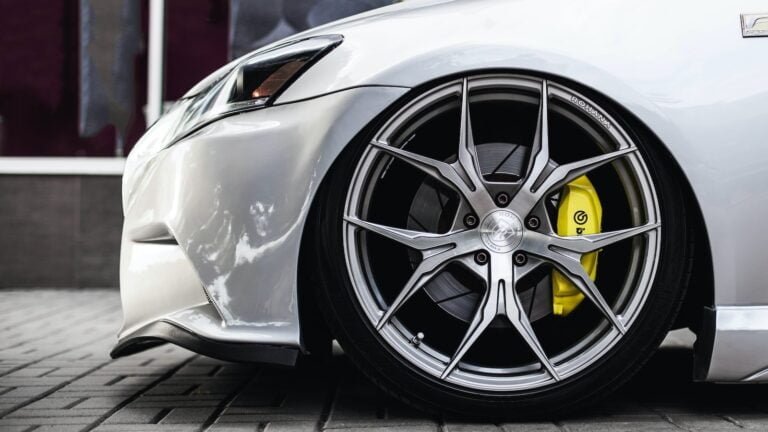 Checking Out the Open World of Grand Theft Auto V: A Gamer's Guide Checking Out the Open World of Grand Theft Auto V: A Gamer’s Guide