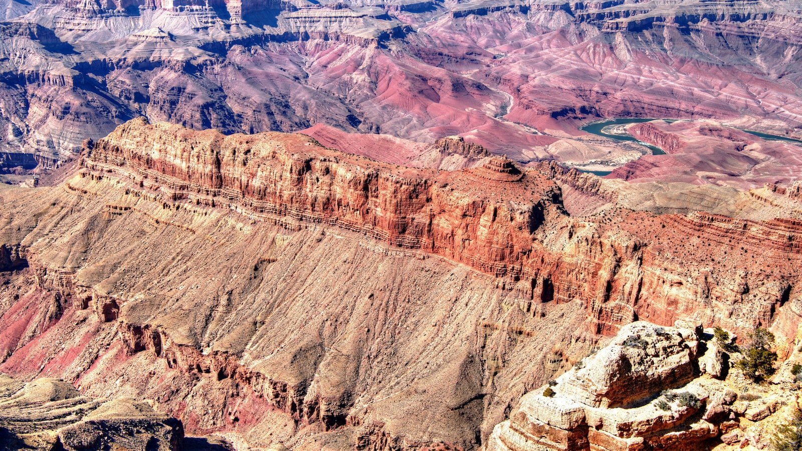 Checking Out Los Santos: A Guide to the Exciting World of Grand Theft Auto V Checking Out Los Santos: A Guide to the Exciting World of Grand Theft Auto V